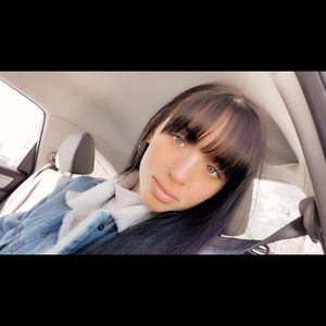 Meet your Posher, Niomi